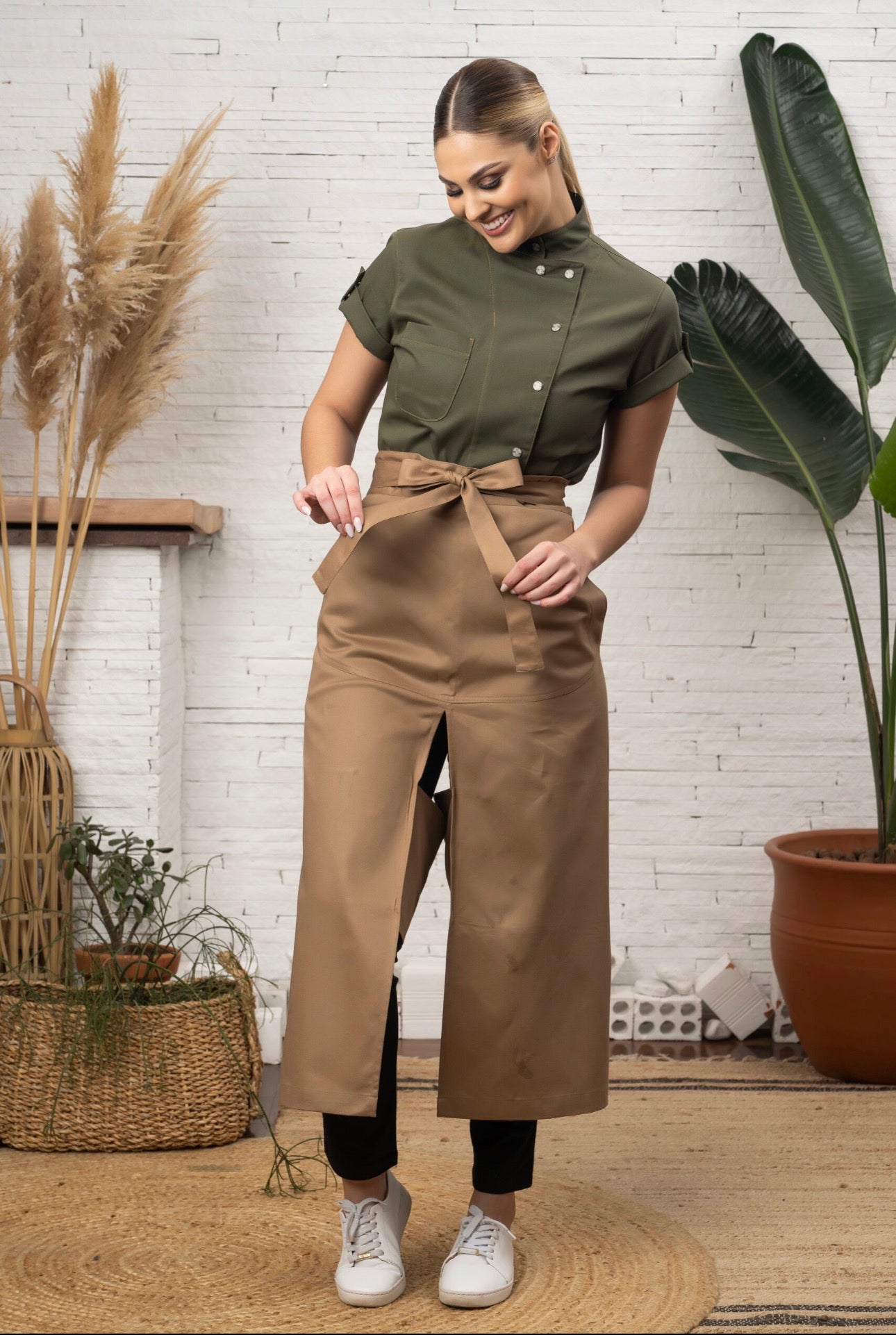 Apron/ Olga